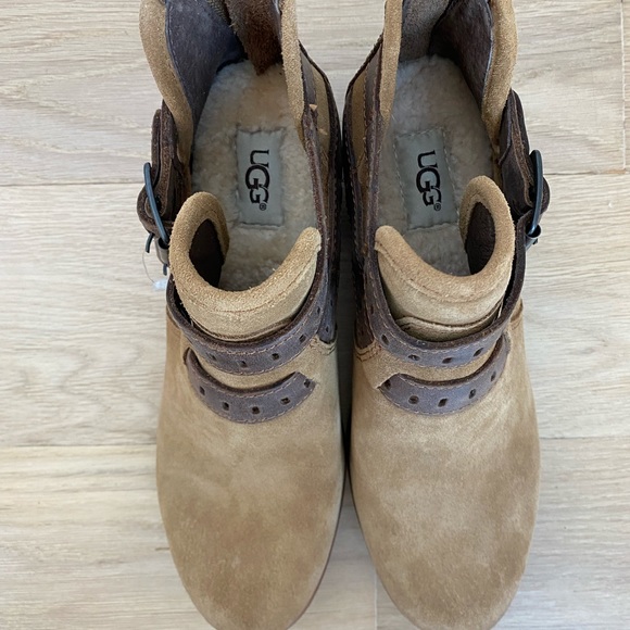 Ugg Patsy Ankle Boots Chestnut Suede with Cream Sherpa lining  Brown Leather Str - Picture 2 of 3